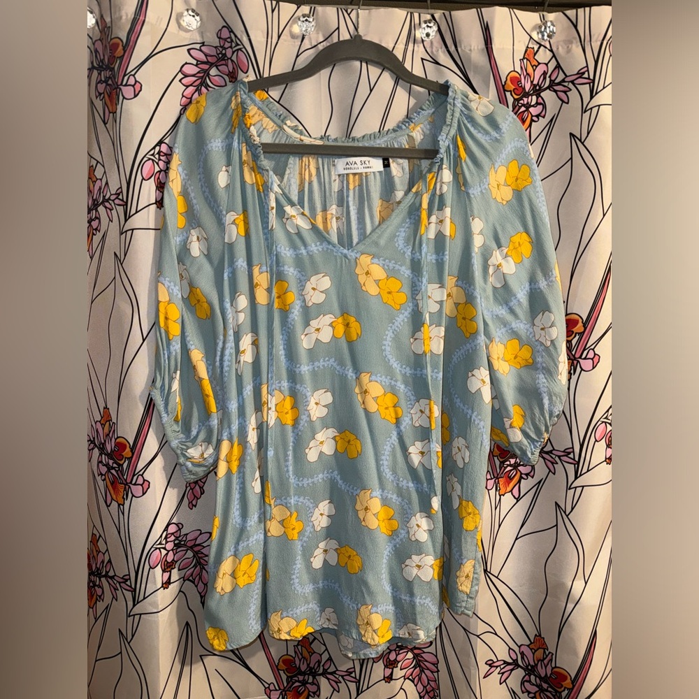 Ava Sky Top Palmer